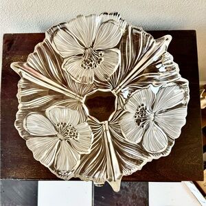 Mikasa large Clear hibiscus crystal Pressed Glass Bowl